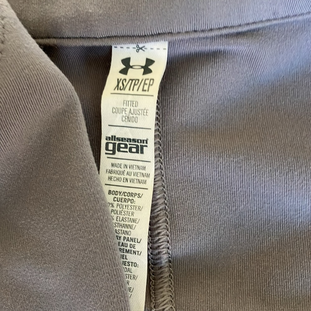 Cropped under Armour jacket - Picture 2 of 6